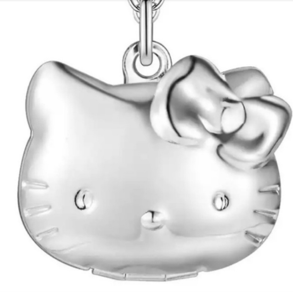 Hello Kitty necklace